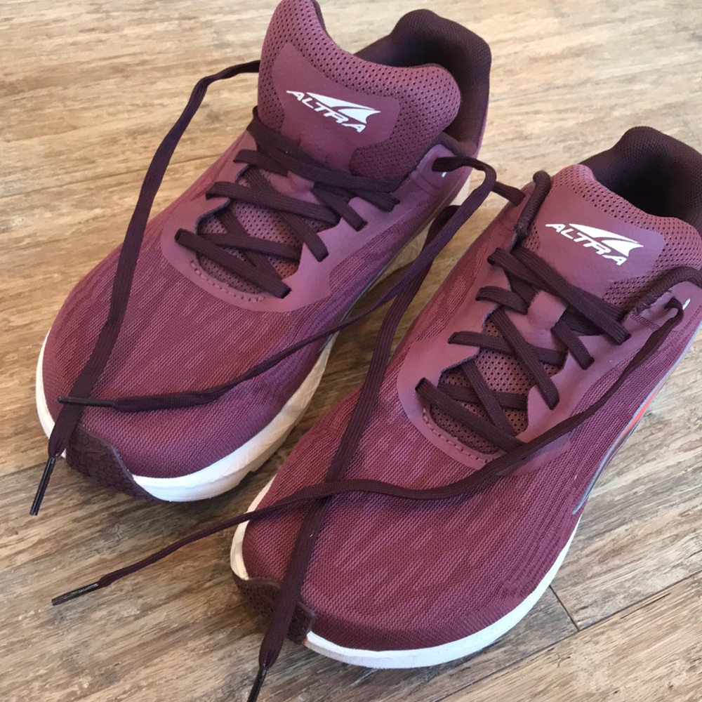 Never worn Altra ego running shoes size 8.5 womens